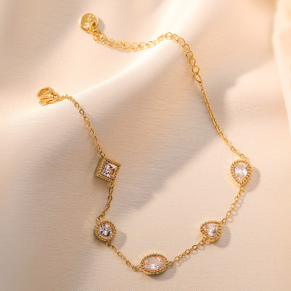 Ravora Paris™ | Bracelet Elégant Émeraude